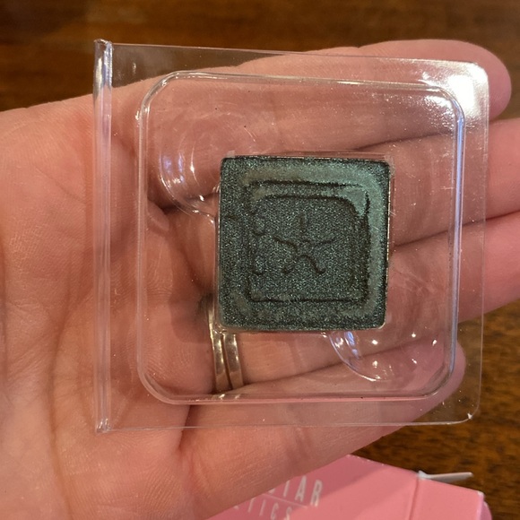 Jeffree Star eyeshadow - Picture 4 of 5